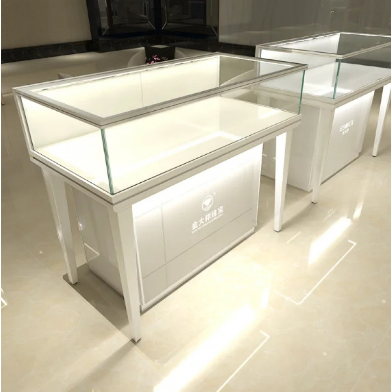 Vitrine de présentation mobile - Luxury Watch E Jewellery avis et prix