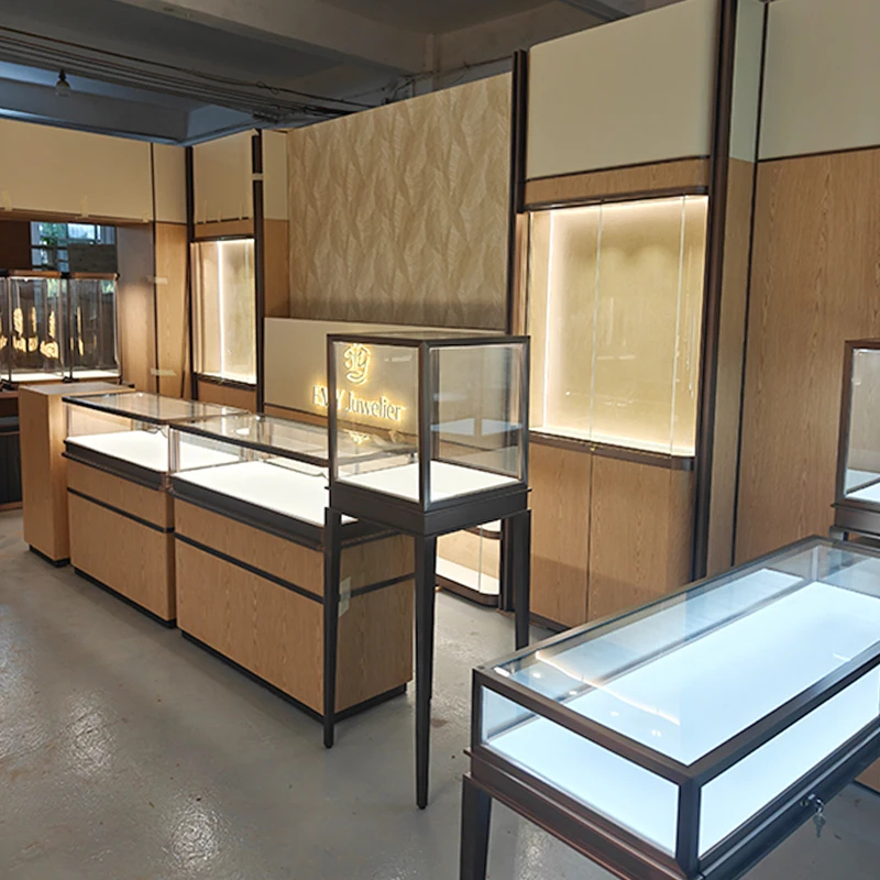 Vitrine de présentation de lux - Luxury Watch E Jewellery avis et prix